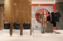 Burberry バーバリー Brand Index 伊勢丹新宿店メンズ館 公式メディア Isetan Men S Net